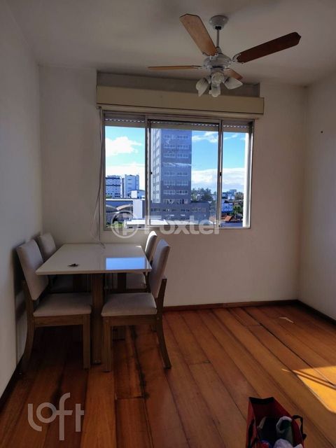 Image 4 - 917886