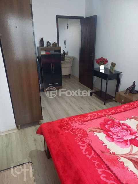 Image 4 - 917903