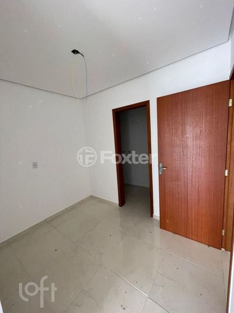Image 8 - 917949