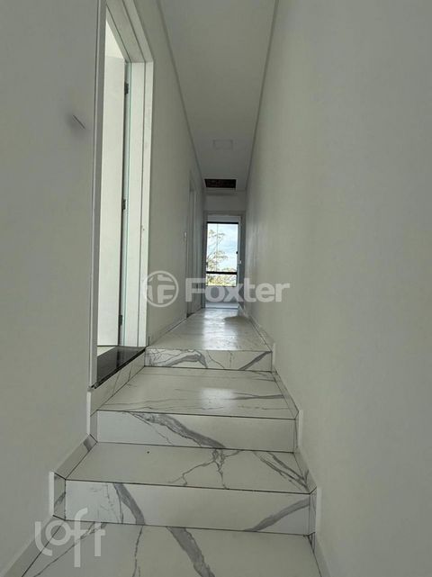 Image 7 - 917951