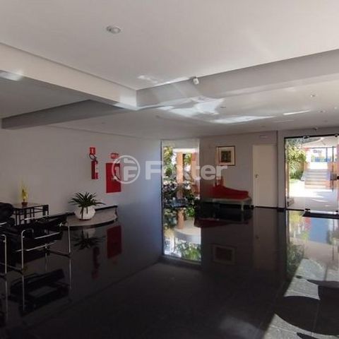 Image 18 - 917958