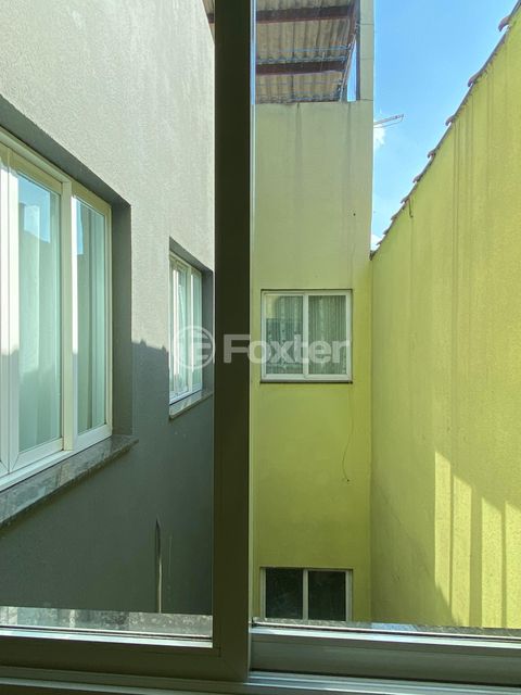 Image 7 - 917982