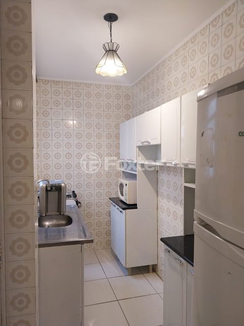 Image 7 - 918054