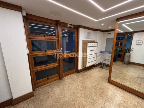 Image 7 - 918062