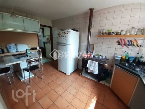 Image 4 - 918075
