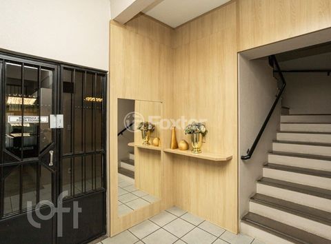 Image 1 - 918149