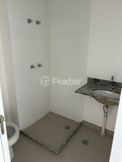 Image 4 - 918182