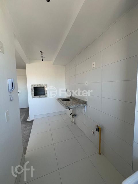 Image 17 - 918214