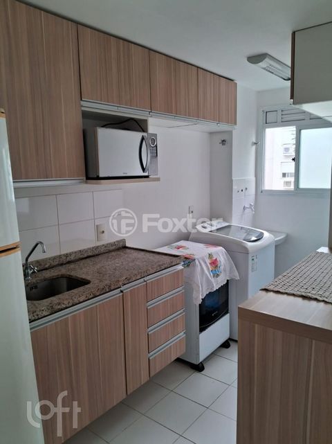 Image 4 - 918215