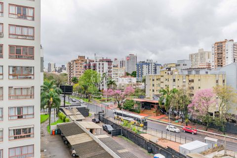 Image 10 - 918238