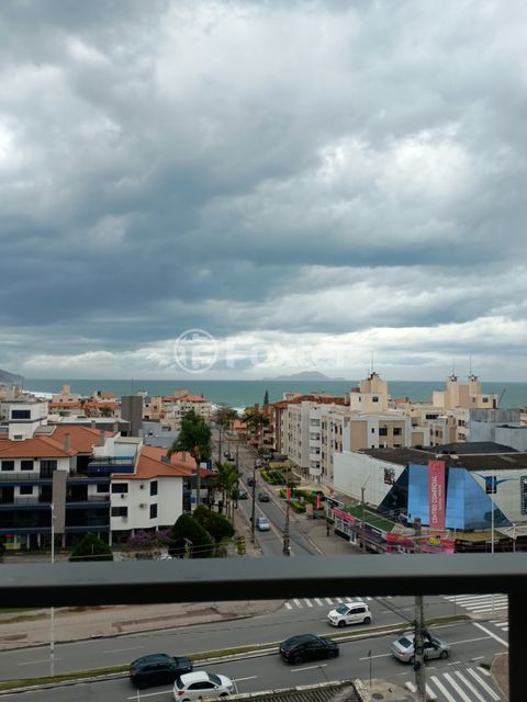 Image 1 - 918297