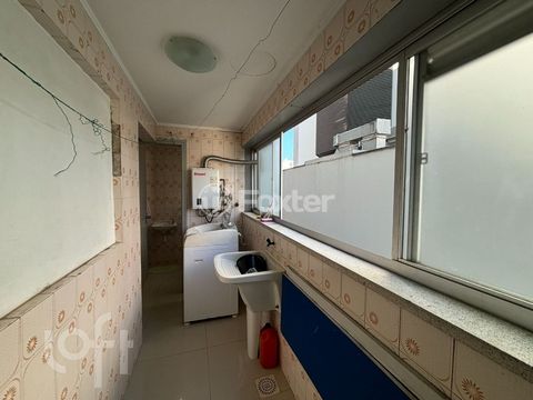Image 10 - 918301