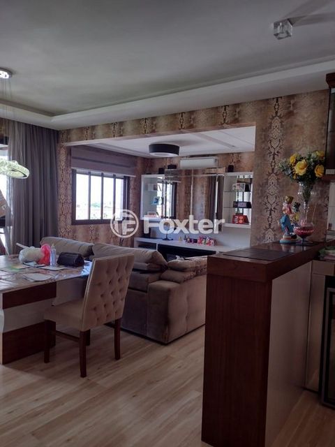 Image 4 - 918313