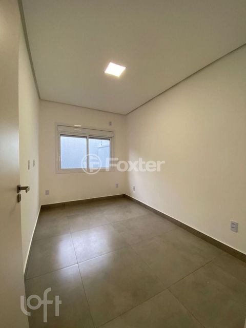 Image 7 - 918316