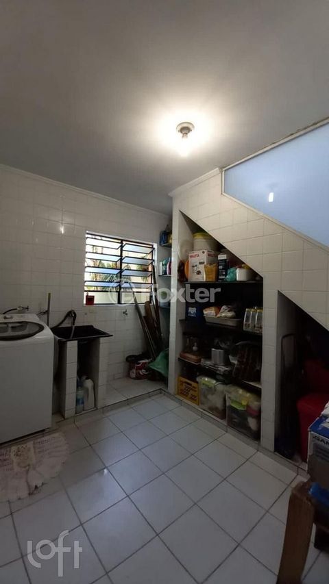 Image 19 - 918321