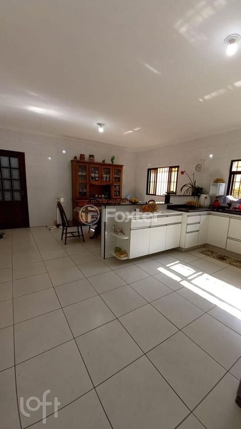 Image 7 - 918321