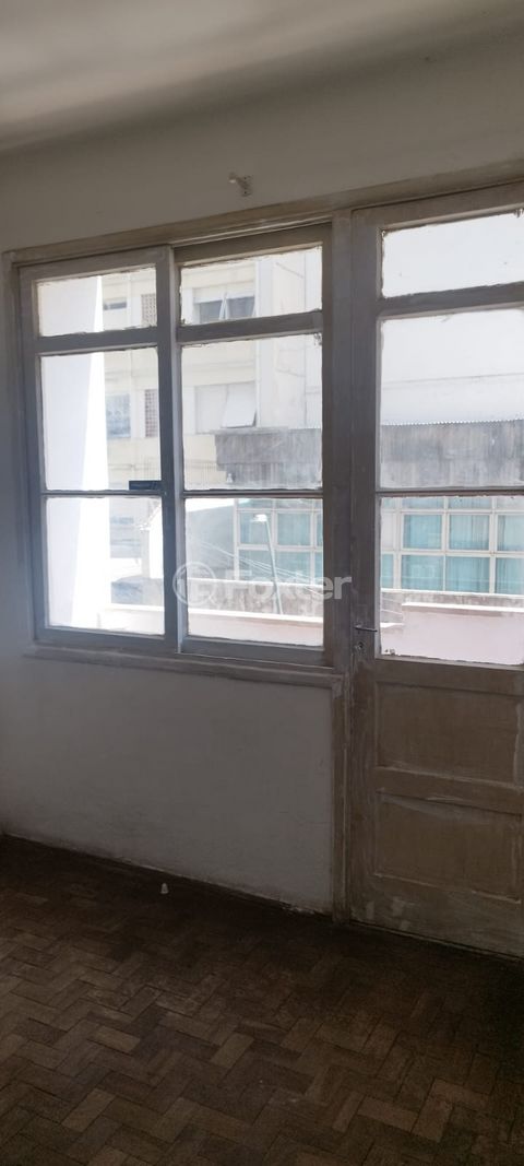Image 4 - 918324