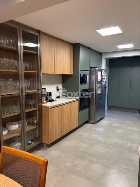 Image 4 - 918328