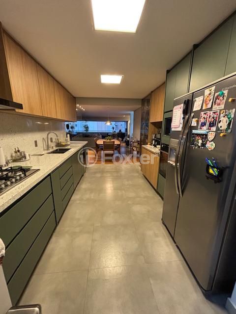 Image 13 - 918328