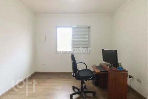 Image 19 - 918358