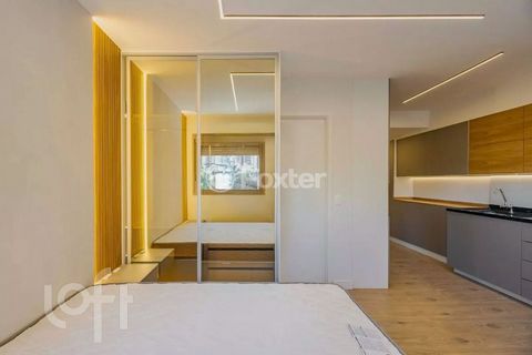 Image 3 - 918380