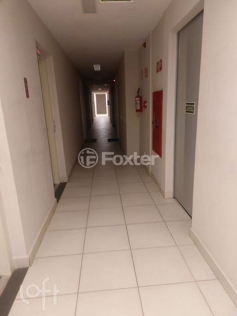 Image 3 - 918395