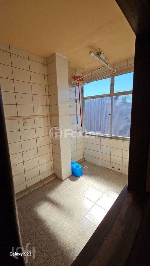 Image 4 - 918418