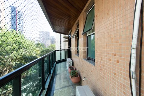 Image 16 - 918469