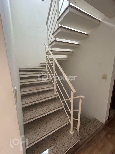Image 1 - 918525
