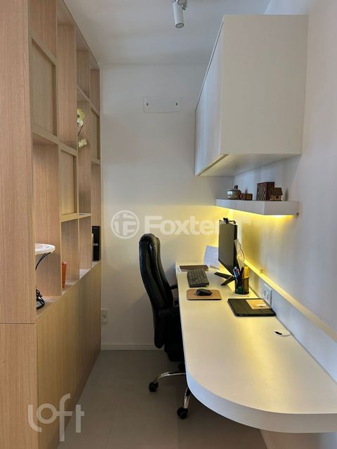 Image 7 - 918526