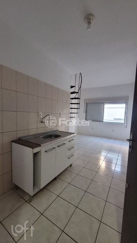 Image 4 - 918528