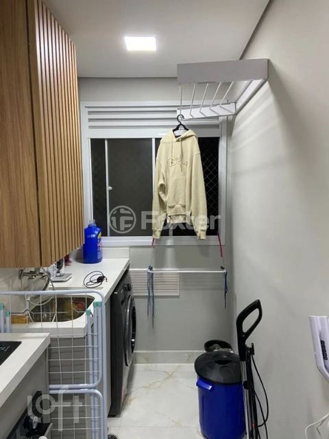 Image 4 - 918536