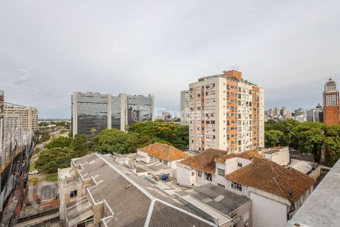 Image 7 - 918537