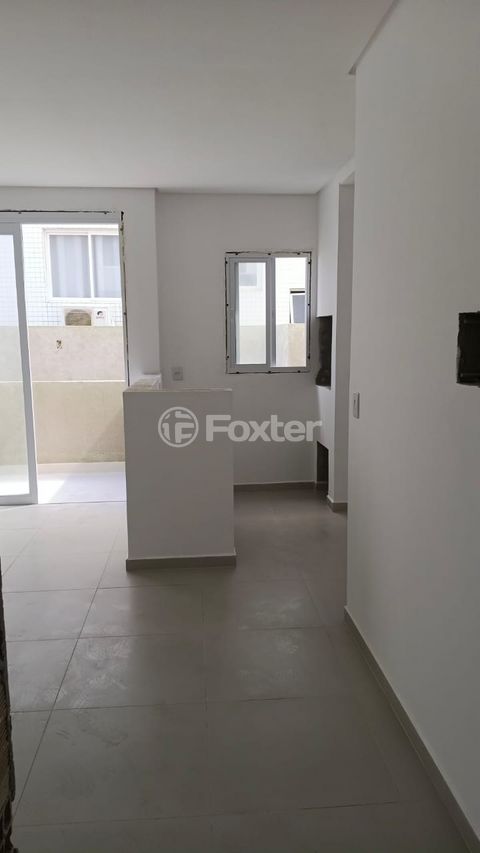 Image 1 - 918555