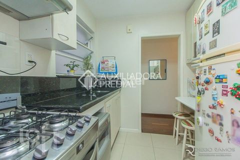 Image 17 - 918557