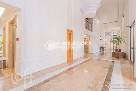 Image 17 - 918558
