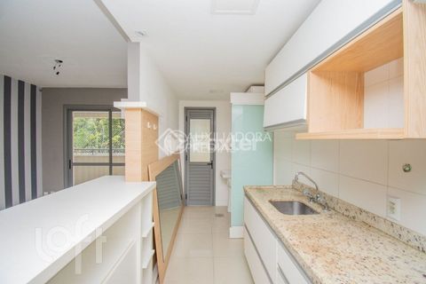 Image 4 - 918558
