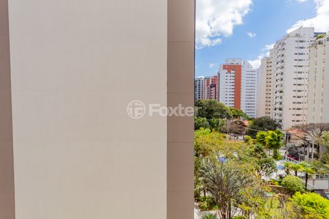 Image 11 - 918583