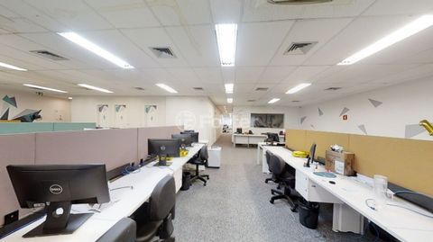 Image 4 - 918588