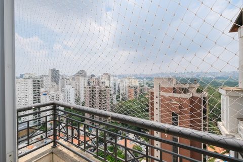 Image 18 - 918590