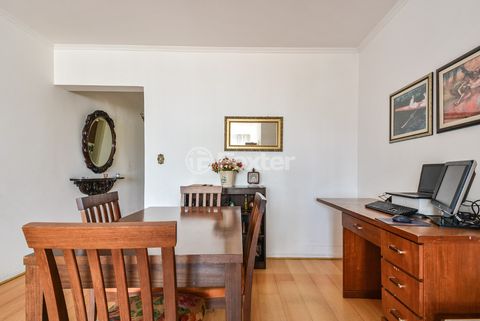 Image 5 - 918599