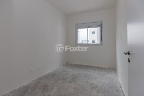 Image 18 - 918603