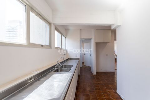 Image 11 - 918608