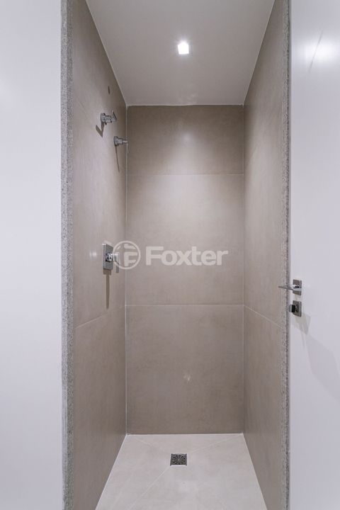 Image 4 - 918610