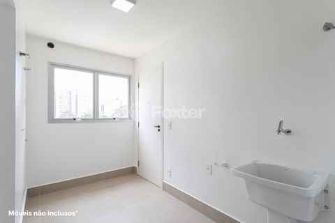 Image 17 - 918610