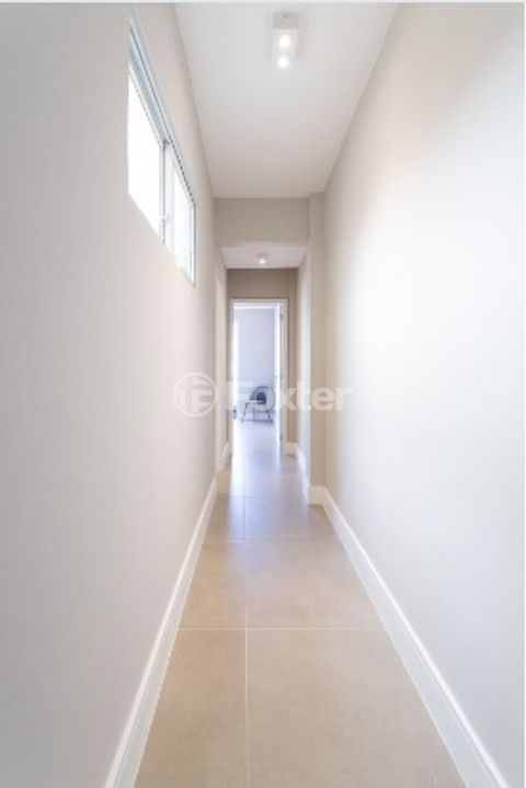 Image 3 - 918611