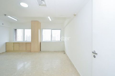 Image 19 - 918613