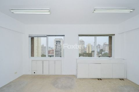 Image 17 - 918613