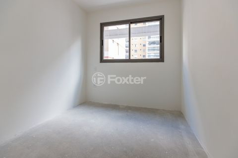 Image 10 - 918641