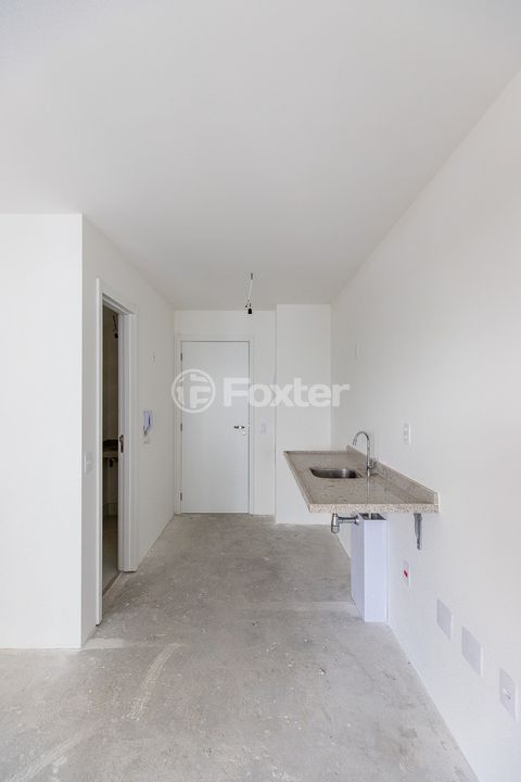Image 6 - 918642